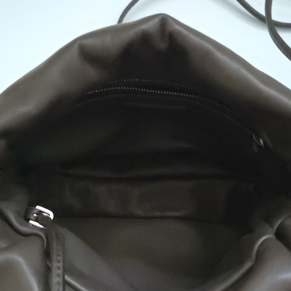 The Row Crossbody Bag Minimalist Design - Picture 8 of 8